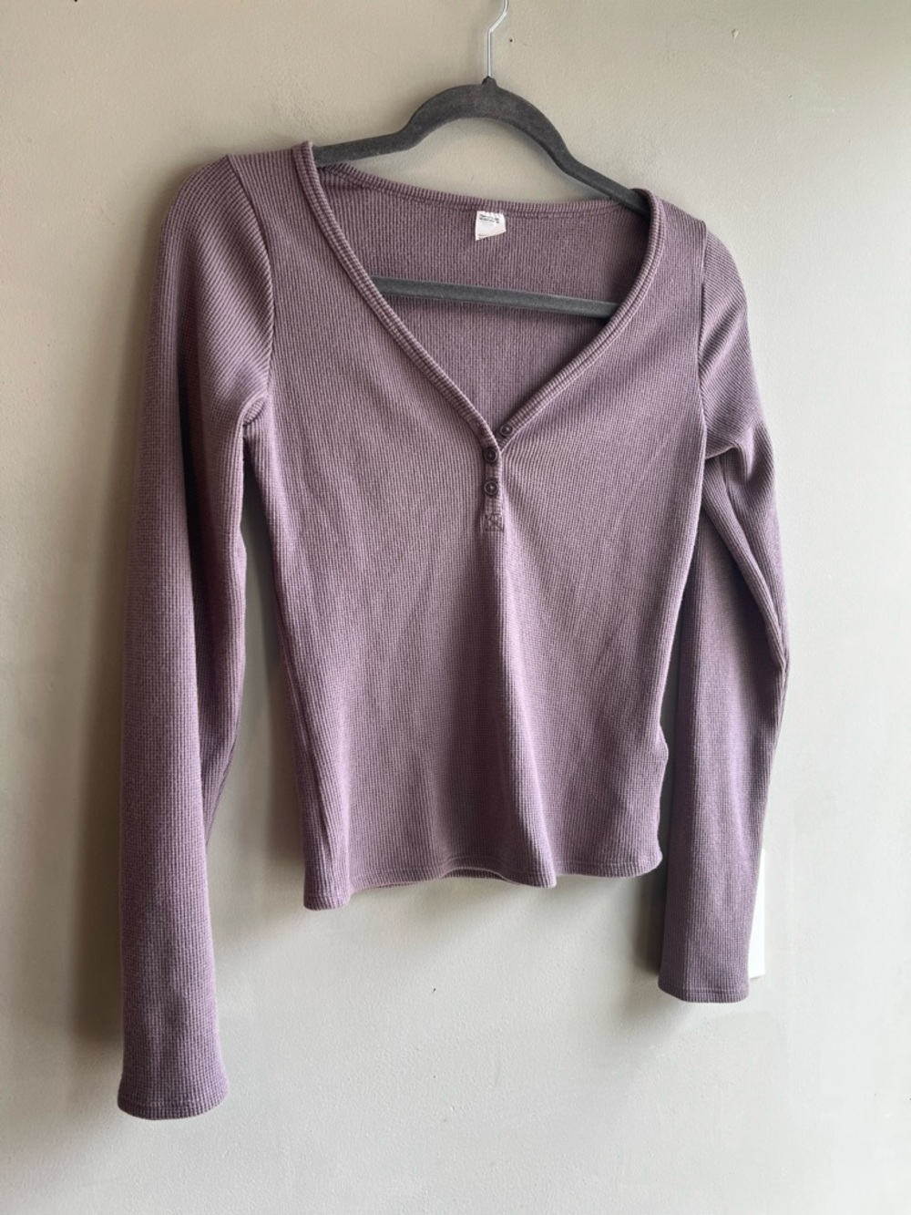 Gilly Hicks Ribbed Henley Long-Sleeve Top - Mauve V Neck M Cropped - Picture 4 of 8